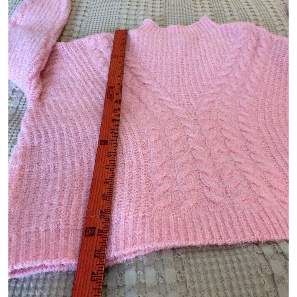 Universal Thread Sweater Size Large Soft Pink Super Soft Fuzzy Cable Knit Comfy - Picture 11 of 12